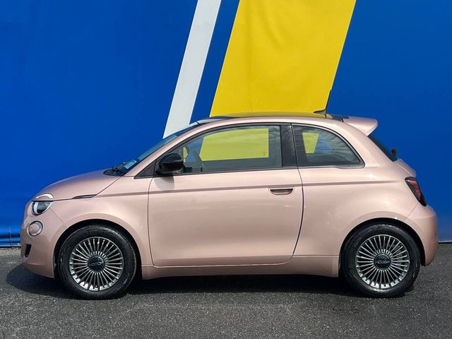 Image for 2022 Fiat 500 ICON 42KWH // PARKING SENSORS // TAXED UNTIL 05/26 // DIGITAL CLUSTER