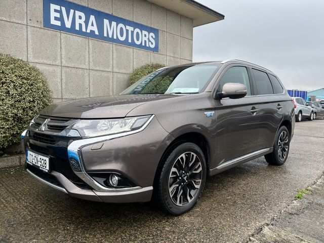 Image for 2017 Mitsubishi Outlander 4H 4WD HYBRID PHEV AUTOMATIC 2.0 PETROL //HIGH SPEC//FULL LEATHER HEATED SEATS//360 PARKING CAMERAS//SAT NAV//KEYLESS ENTRY//HEATED STEERING WHEEL//SUNROOF//