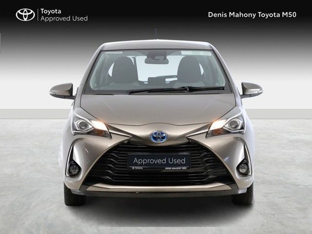 Image for 2020 Toyota Yaris Luna Hybrid