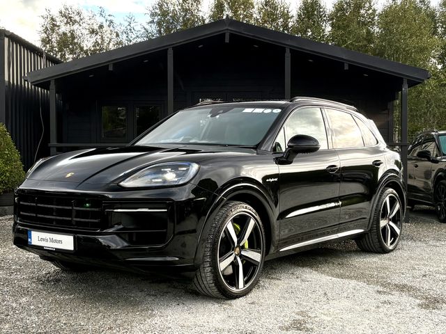 Image for 2023 Porsche Cayenne E-HYBRID, **DEPOSIT TAKEN** HIGH SPEC, BOSE SOUND SYSTEM, TILT AND SLIDE PAN ROOF, REAR SEAT ENTERTAINMENT, SPORT CHRONO, AIR SUSPENSION