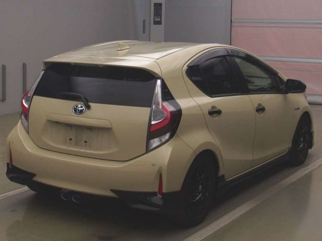 Image for 2020 Toyota Aqua 1.5 HYBRID - S GLAMPER EDITION - HALF BROWN LEATHER - PUSH BUTTON START/STOP