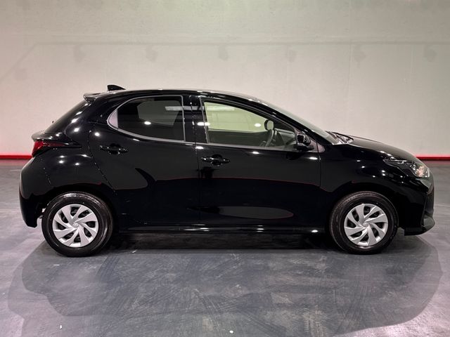 Image for 2025 Toyota Yaris ONLY 50KM! 1.0L PETROL AUTOMATIC - REVERSE CAMERA - TOYOTA SAFETY SENSE - PUSH BUTTON START/STOP - A/C HEATING CONTROLS