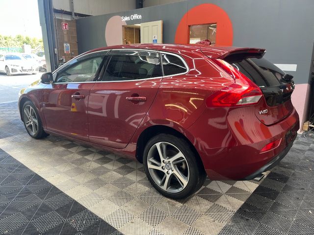 Image for 2015 Volvo V40 2015 VOLVO V40 AUTOMATIC 2.0L DIESEL / 95K KMS / ADAPTIVE CRUISE CONTROL/ PARKING CAMERA/ ELETRIC & LEATHER SEATS AND MORE