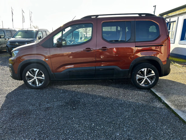 Image for 2022 Peugeot Rifter Wheelchair Car 