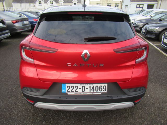 Image for 2022 Renault Captur Iconic Edition Naeb TCE 90 MAN