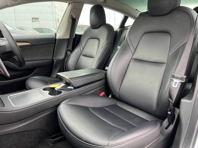 Image for 2022 Tesla Model 3 DUAL MOTOR LONG RANGE // PAN ROOF // 5 HEATED SEATS // TESLA AUTOPILOT