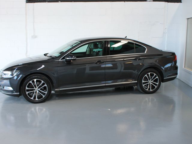 Image for 2018 Volkswagen Passat Highline 1.6tdi M6F 120HP 4DR