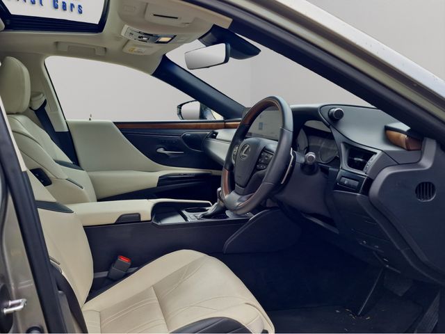 Image for 2023 Lexus ES 300h * RESERVED * TITANIUM / CREAM LEATHER * PREMIUM PACKAGE * SUNROOF * HEATED ELEC MEMORY SEATS * LEXUS SERVICE HISTORY & WARRANTY * BEST AVAILABLE * 