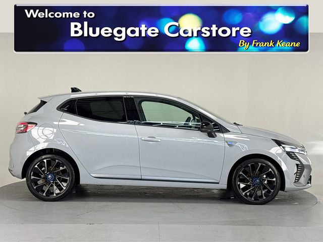 Image for 2025 Renault Clio ESPRIT ALPINE TCE90**HEATED MULTIFUNCTIONAL STEERING WHEEL**HEATED HALF LEATHER SPORT SEATS**DIGITAL DASH**TOUCH SCREEN APPLE CAR PLAY**DRIVE MODES**17" BLACK ALLOYS**ISOFIX**FINANCE AVAILABLE