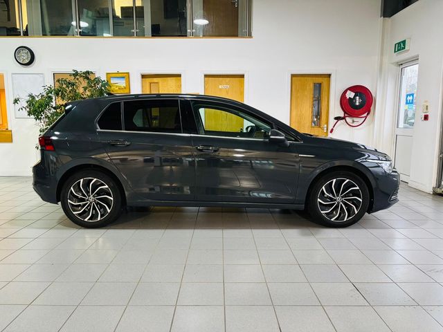 Image for 2022 Volkswagen Golf Style 2.0 TDI 115HP 5DR