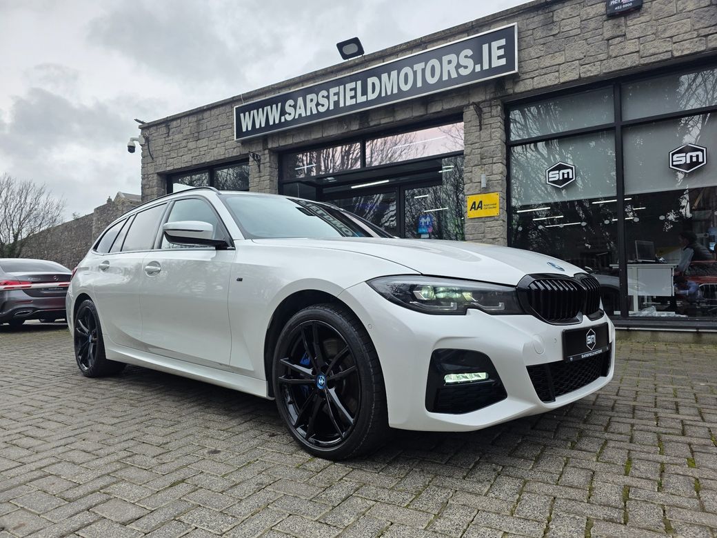 Image for 2021 BMW 3 Series G21 330E M-SPORT TOURING XDRIVE. HUGE SPEC. FINANCE ARRANGED.