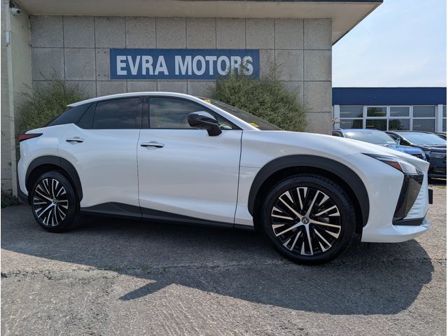 Image for 2023 Lexus RZ 450E AUTOMATIC ELECTRIC //HUGE SPEC//LOW MILES//FULL LEATHER HEATED/COOLED ELECTRIC SEATS//PANORAMIC GLASS ROOF//360 PARKING CAMERAS//ADAPTIVE CRUISE CONTROL// 