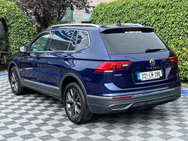 Image for 2022 Volkswagen Tiguan Allspace LIFE 7-SEATER 2.0 TDI // APPLE CARPLAY/ANDROID AUTO // 18" ALLOYS // DUAL ZONE CLIMATE CONTROL