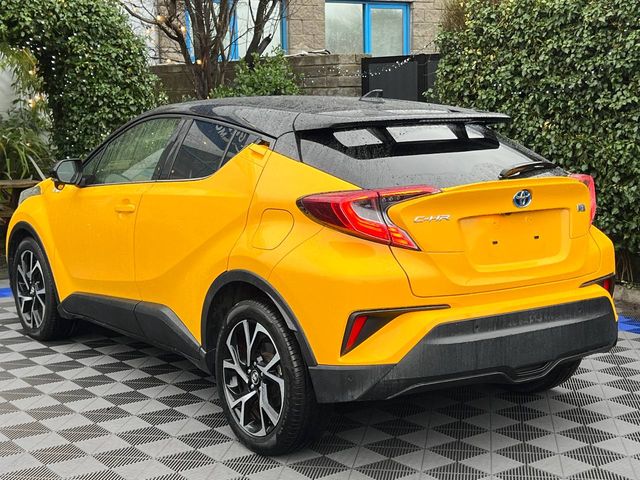 Image for 2018 Toyota C-HR 1.8 HYBRID // SERVICE HISTORY // 18" DIAMOND CUT ALLOYS // ADAPTIVE CRUISE CONTROL