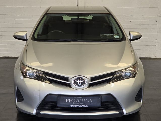 Image for 2014 Toyota Auris 