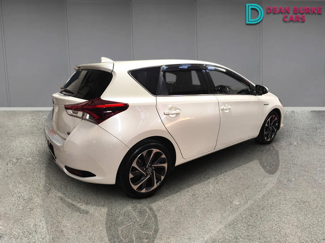 Image for 2016 Toyota Auris 1.8 Hybrid SOL 4DR Auto