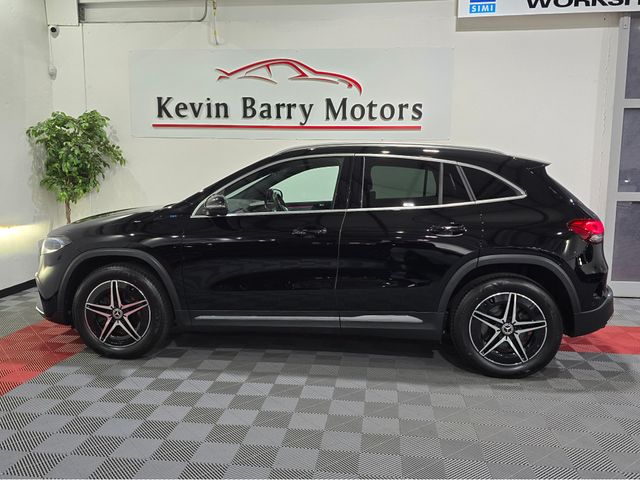 Image for 2022 Mercedes-Benz EQA 250 AMG LINE (66KWH BATTERY) AUTOMATIC **HIGH SPEC / 18" AMG ALLOYS / APPLE CARPLAY & ANDROID AUTO / CRUISE CONTROL / HALF LEATHER & ALCANTARA / HEATED FRONT SEATS / SAT NAV / REVERSE CAMERA**