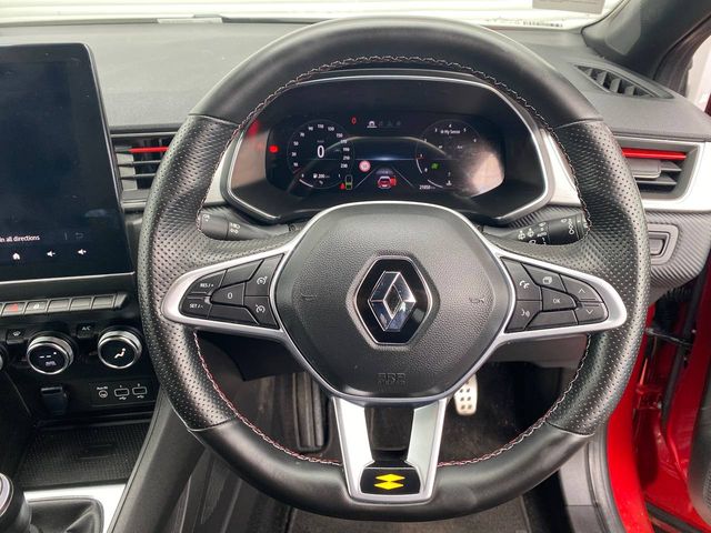 Image for 2023 Renault Captur RS-LINE 1.0 TCE ** VERY LOW MILEAGE ** // 18" RS-LINE ALLOYS // APPLE CARPLAY/ANDROID AUTO // REVERSE CAMERA