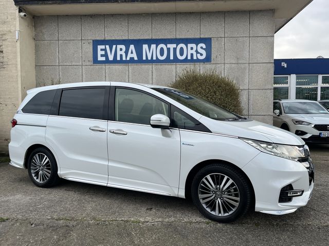 Image for 2019 Honda Odyssey ABSOLUTE 7 SEATER AUTOMATIC HYBRID 2.0 PETROL //POWER SLIDING REAR DOORS//REVERSE CAMERA//ADAPTIVE CRUISE CONTROL//KEYLESS ENTRY//