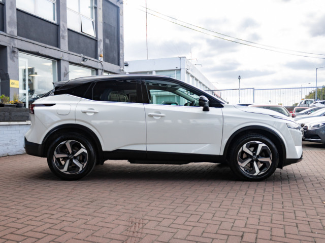 Image for 2023 Nissan Qashqai 1.3 HYBRID SV PREMIUM EDITION 5DR ESTATE // 1 IRISH OWNER FROM NEW // BUY WITH CONFIDENCE AA AND SIMI APPROVED DEALER 2025 // ALL TRADE INS WELCOME // FINANCE ARRANGED //