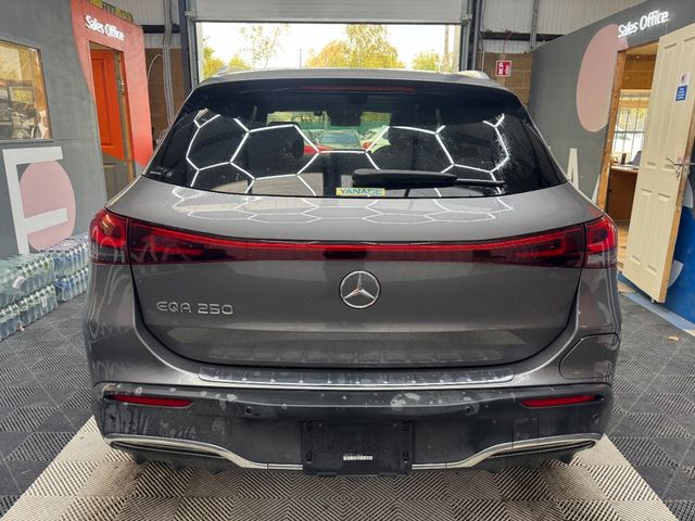 Image for 2021 Mercedes-Benz EQA 2021 MERCEDES-BENZ EQA AUTOMATIC / CRUISE CONTROL / PARKING CAMERA / ELECTRIC MEMORY & HEATED SEATS / PADDLE SHIFTERS / PANORAMIC SUNROOF / HEATED STEERING WHEEL / APPLE CARPLAY AND MORE