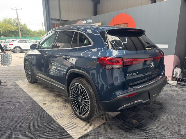 Image for 2022 Mercedes-Benz EQA 2022 MERCEDES-BENZ EQA 250 BASE GRADE AUTOMATIC/ CRUISE CONTROL/ PARKING CAMERA/ ELETRIC MEMORY AND HEATED SEAT