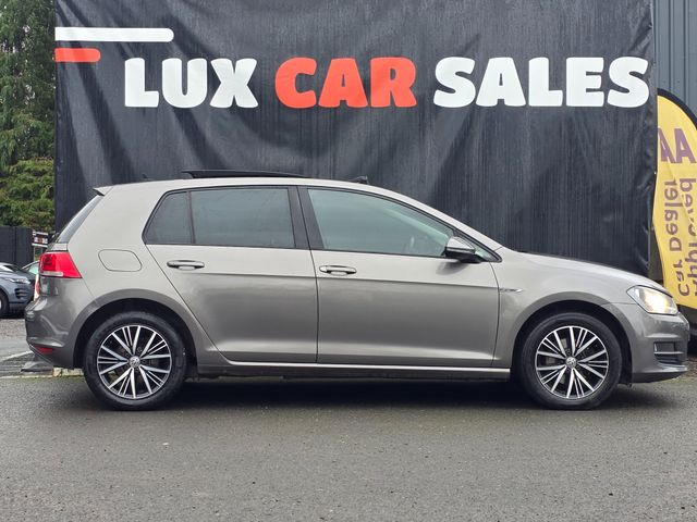 Image for 2016 Volkswagen Golf 1.6 TDI LOUNGE // PANORAMIC ROOF // SAT NAV // REVERSE CAMERA