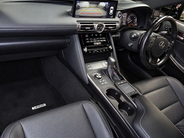 Image for 2022 Lexus IS 300h 2.5 Hybrid