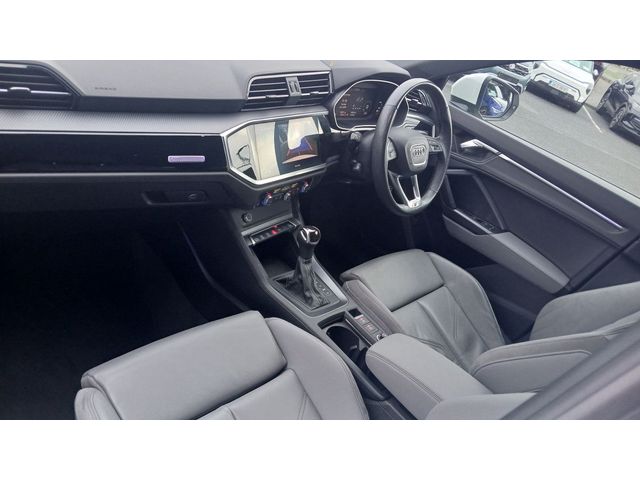 Image for 2022 Audi Q3 S Tronic S line 35 TDI 150HP **LEATHER INTERIOR, HEATED FRONT SEATS, REAR VIEW CAMERA**