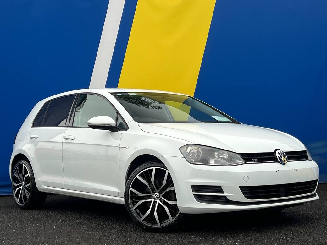 Image for 2015 Volkswagen Golf R-LINE PACK 1.2 TSI AUTO // NEW 19" DIAMOND CUT ALLOYS // BLUETOOTH MUSIC // AIR CONDITIONING