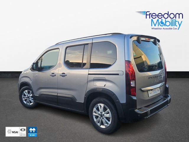 Image for 2024 Peugeot Rifter New Model Wheelchair Access