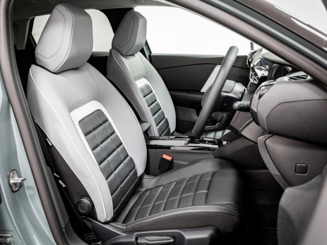 Image for 2026 Citroen C4 ë-Max 54kWh 156HP