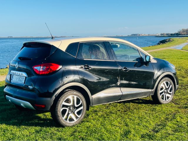 Image for 2017 Renault Captur SIGNATURE // 1.5 DCI 90 20 4DR // 2 KEYS