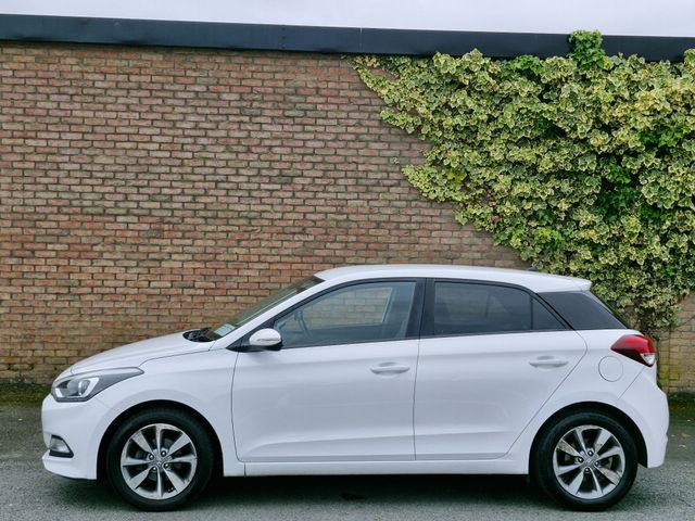 Image for 2015 Hyundai i20 Deluxe 