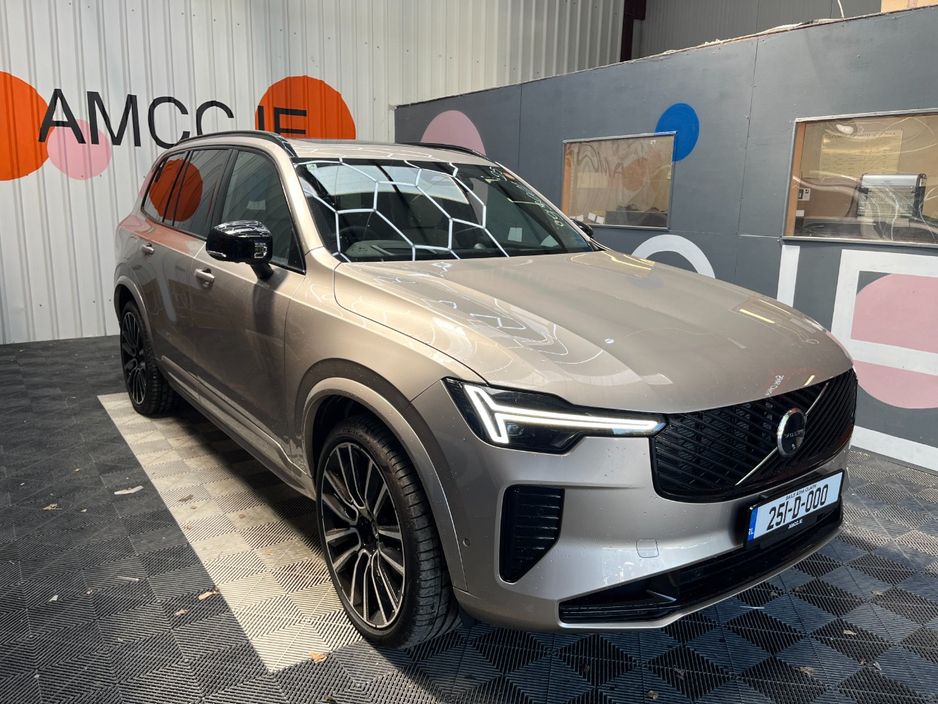 Image for 2025 Volvo XC90 2025 VOLVO XC90 ULTRA T8 PLUG-IN 2.0 AUTOMATIC / CRUISE CONTROL / PARKING CAMERA / ELECTRIC MEMORY & HEATED SEATS / PANORAMIC SUNROOF / HEATED STEERING WHEEL / 7 SEATS OPTION / APPLE CARPLAY AND MORE