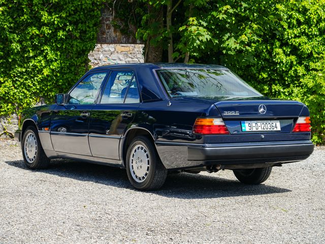 Image for 1991 Mercedes-Benz E 300 3.0 Petrol Automatic