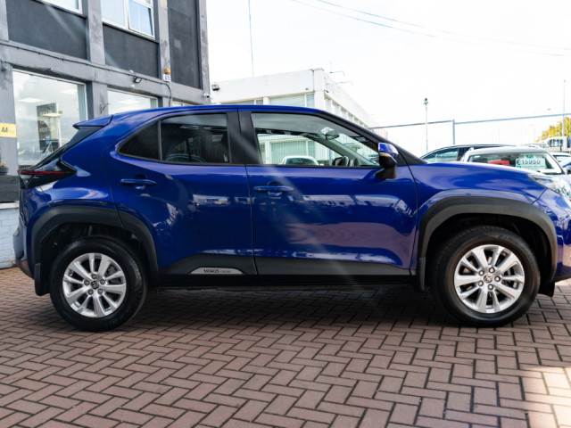 Image for 2022 Toyota Yaris CROSS LUNA 5DR ESTATE AUTOMATIC // STUNNING CAR // IRISH OWNER WITH ONLY 31, 000KMS // WELL WORTH VIEWING // BUY WITH CONFIDENCE AA AND SIMI APPROVED DEALER 2025 // FINANCE ARRANGED //