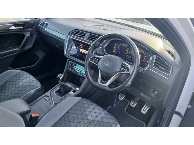 Image for 2021 Volkswagen Tiguan R-Line 2.0 TDI 150HP **REAR VIEW CAMERA, ANDROID AUTO & APPLECARPLAY, FINANCE AVAILABLE**