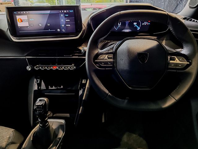 Image for 2024 Peugeot 2008 1.2 Puretech 100bhp Allure
