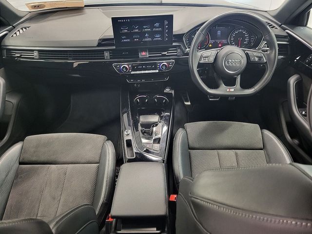 Image for 2021 Audi A4 35 TDI S line Avant