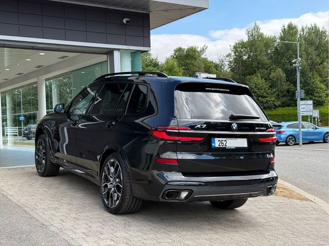 Image for 2026 BMW X7 xDrive40d M Sport Pro