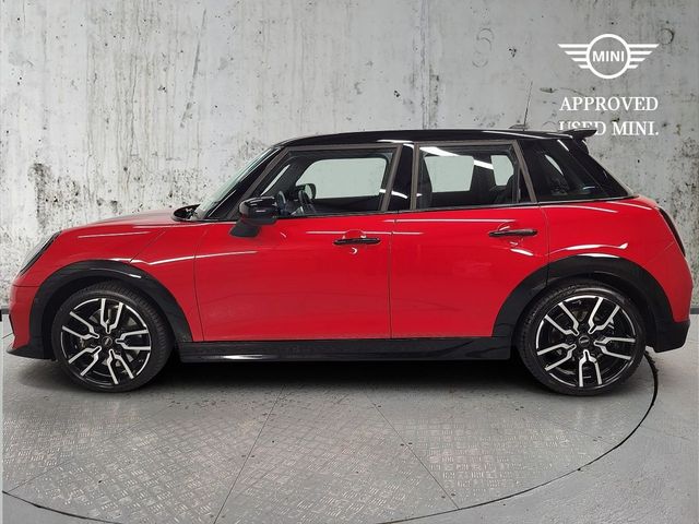 Image for 2025 Mini Cooper Cooper C 5 Door