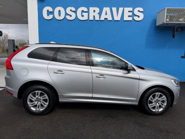 Image for 2017 Volvo XC60 SE NAV * FULL LEATHER / HEATED SEATS / PARKING SENSORS * 