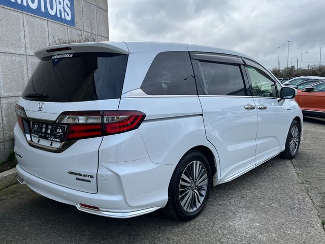 Image for 2018 Honda Odyssey ABSOLUTE 7 SEATER AUTOMATIC HYBRID 2.0 PETROL //HALF LEATHER SEATS//REVERSE CAMERA//POWER SLIDING REAR DOORS//ADAPTIVE CRUISE CONTROL//KEYLESS ENTRY// 