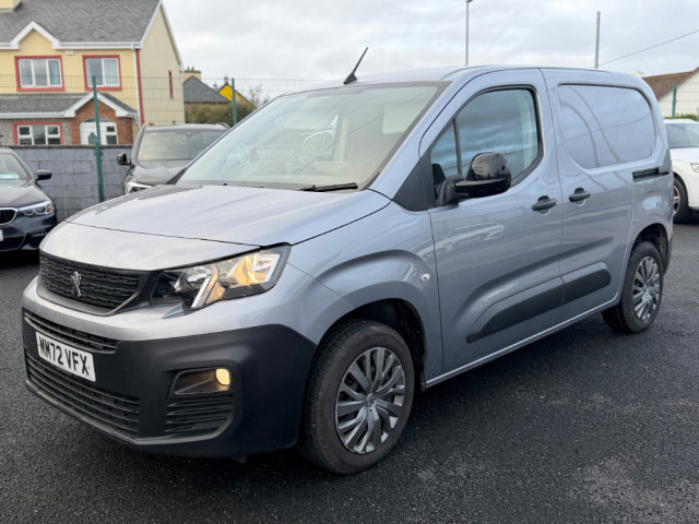 Image for 2022 Peugeot Partner BLUEHDI PROFESSIONAL PREMIUM L1