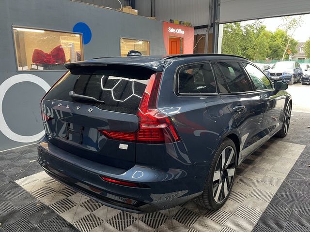 Image for 2024 Volvo V60 2024 VOLVO V60 RECHARGE ULTIMATE T6 PLUG-IN / CRUISE CONTROL / 360 CAMERA / ELECTRIC MEMORY & HEATED SEATS / HEATED STEERING WHEEL / APPLE CARPLAY / PANORAMIC SUNROOF / HEATED REAR SEA