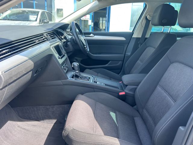 Image for 2017 Volkswagen Passat 2017 VW PASSAT 1.6TDI CL DSG AUTO LOW KMS