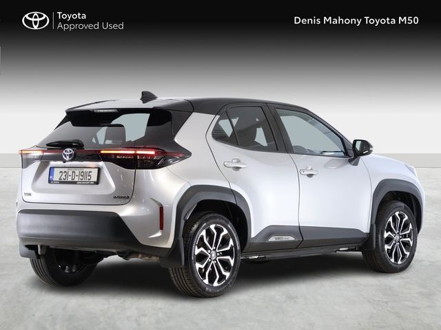 Image for 2023 Toyota Yaris Cross Luna Sport Hybrid