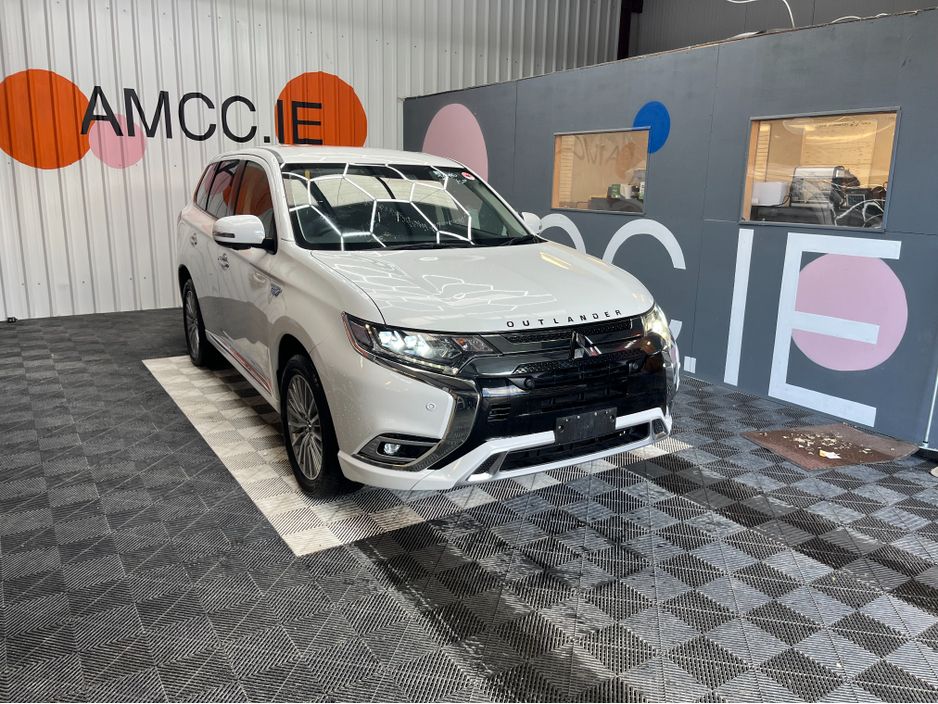 Image for 2020 Mitsubishi Outlander €24950 OUTLANDER 2.4 HYBRID / 77k KMs / HEATED SEATS + WHEEL , REVERSE CAMERA , ADAPTIVE CRUISE & MORE