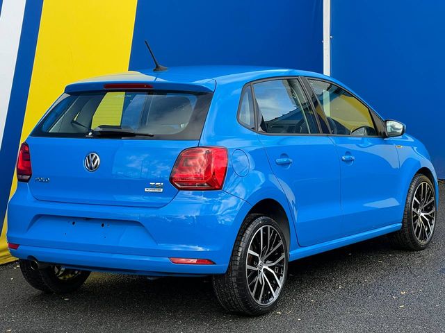 Image for 2015 Volkswagen Polo R-LINE PACK 1.2 TSI AUTO // COMFORTLINE // NEW 17" ALLOYS // REVERSE CAMERA // ADAPTIVE CRUISE CONTROL